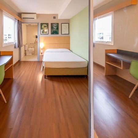 Hus Hotel Dourados Eksteriør billede