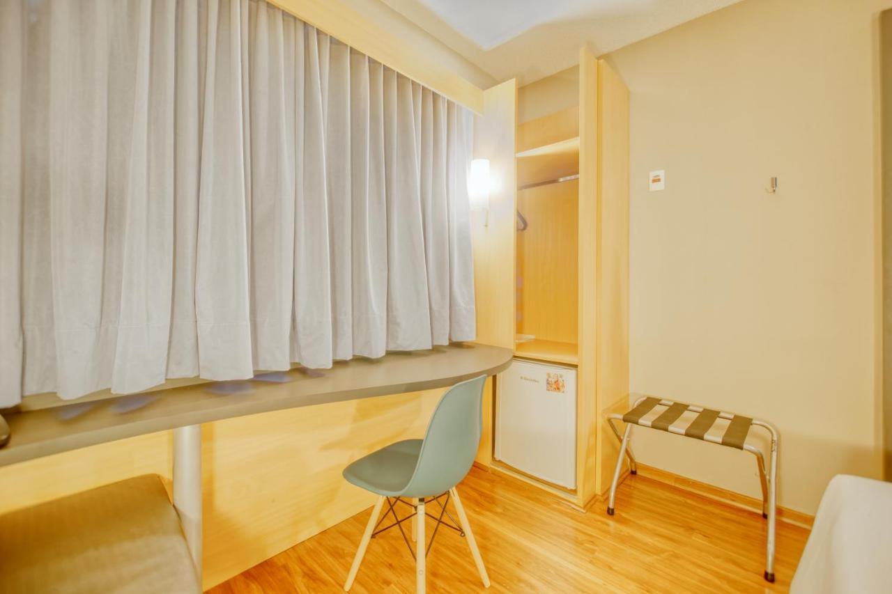 Hus Hotel Dourados Eksteriør billede